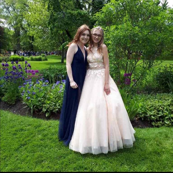 MY PROM DRESS - Picture 2 of 4